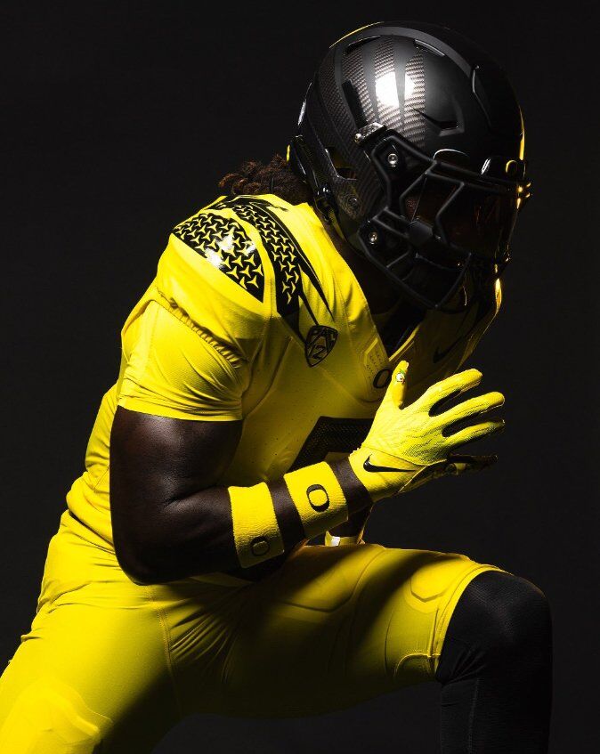 Oregon Football Releases Uniform Combination for Week 3 vs. Hawaii Rainbow  Warriors - Sports Illustrated Oregon Ducks News, Analysis and More