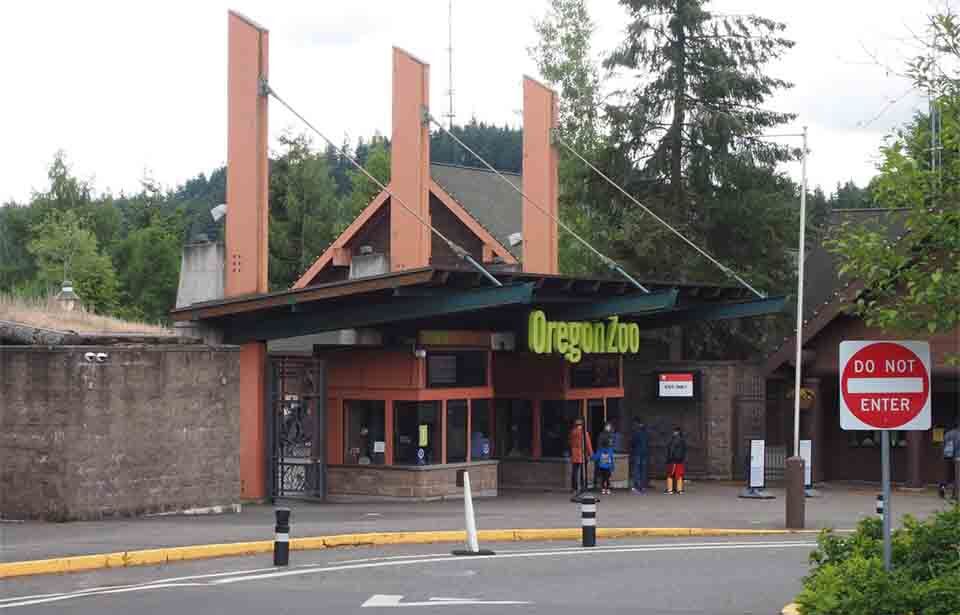 Credit cards of 118,000 visitors to the Oregon Zoo may have been compromised