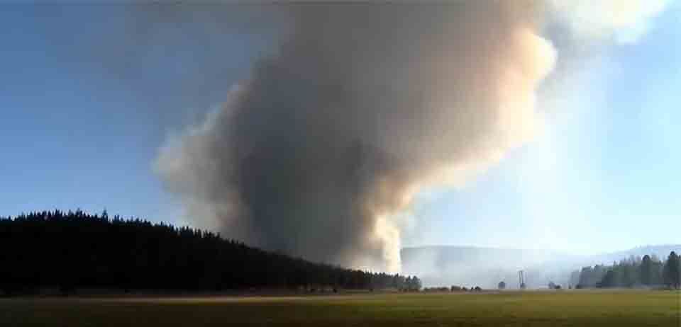 Copperfield Wildfire Klamath County Oregon burns 5 miles SE of Chiloquin