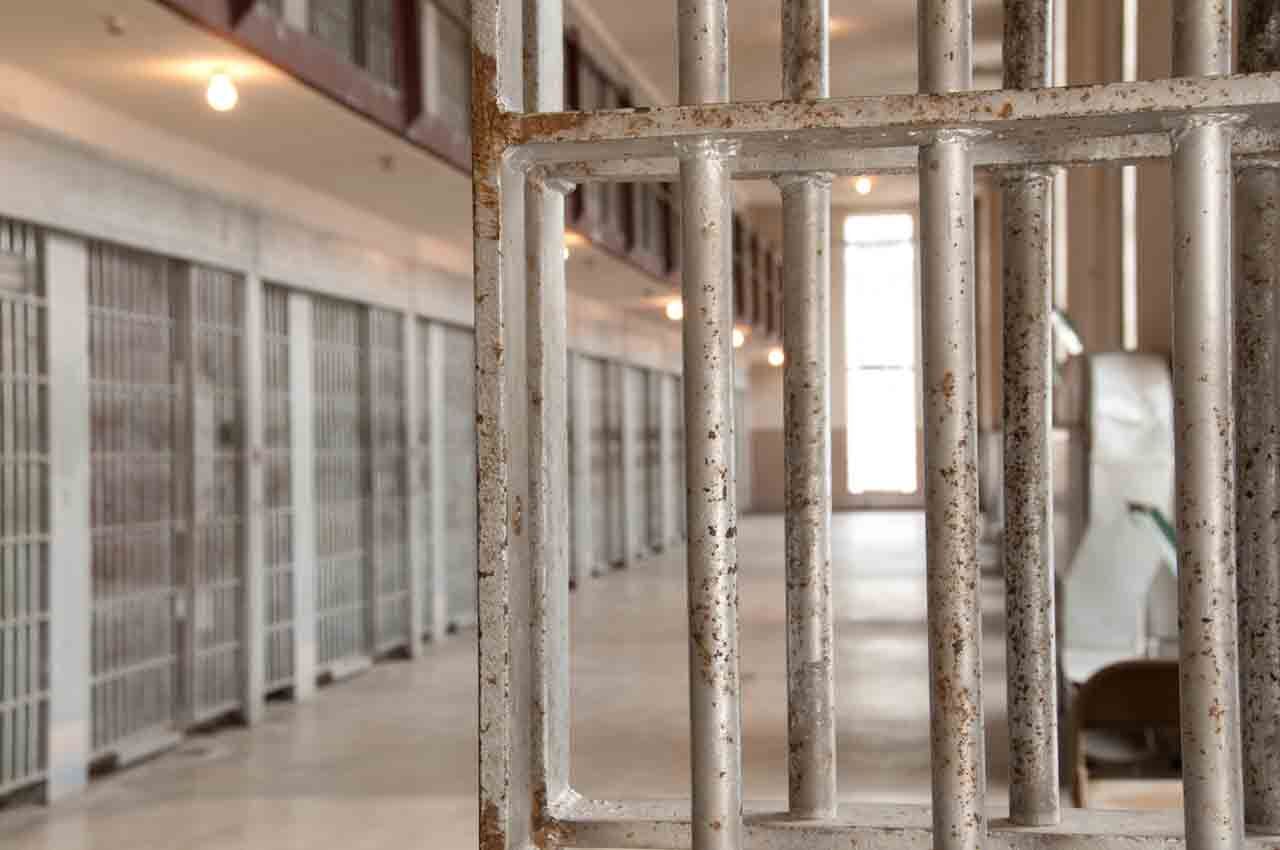 Prison cells, Oregon